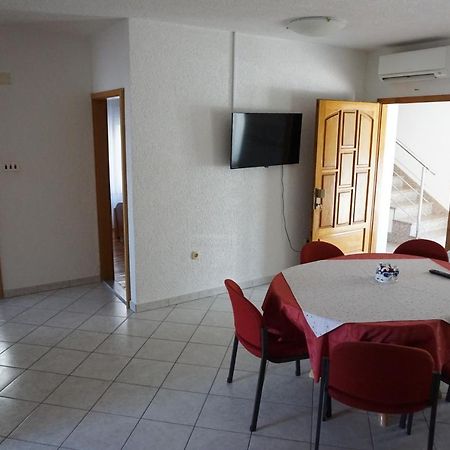 Spacious Comfort Apartment Duce Luaran gambar